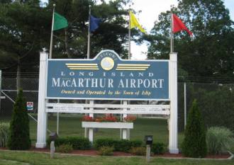 isp islip airport macarthur airport entrance sign